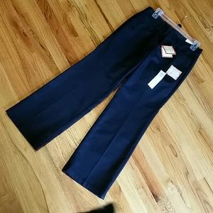 Women's Petite dockers Trouser pants.